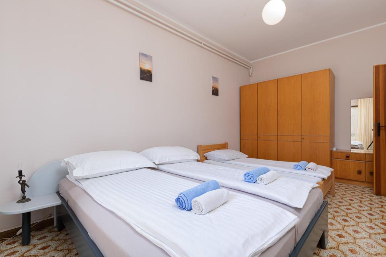 Silva Apartment Porec Exterior photo